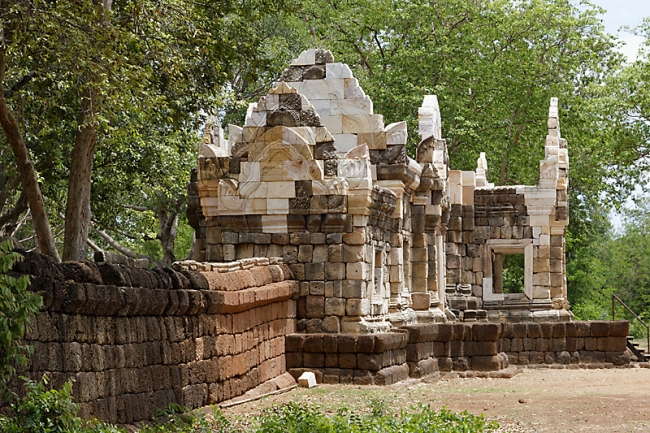 29-Prasat Sdok Kok Thom (2013)-009